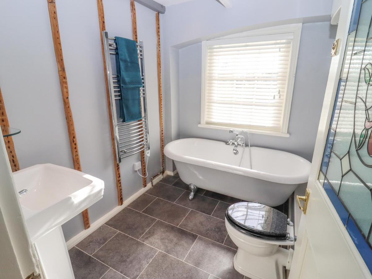 The Manse Studio Villa Malvern Wells Bagian luar foto