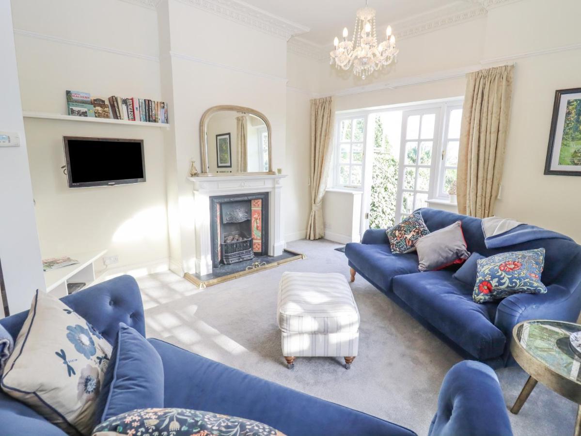 The Manse Studio Villa Malvern Wells Bagian luar foto